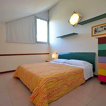 Spacious And Comfortable With Garden And Outdoor Pool ביביונה